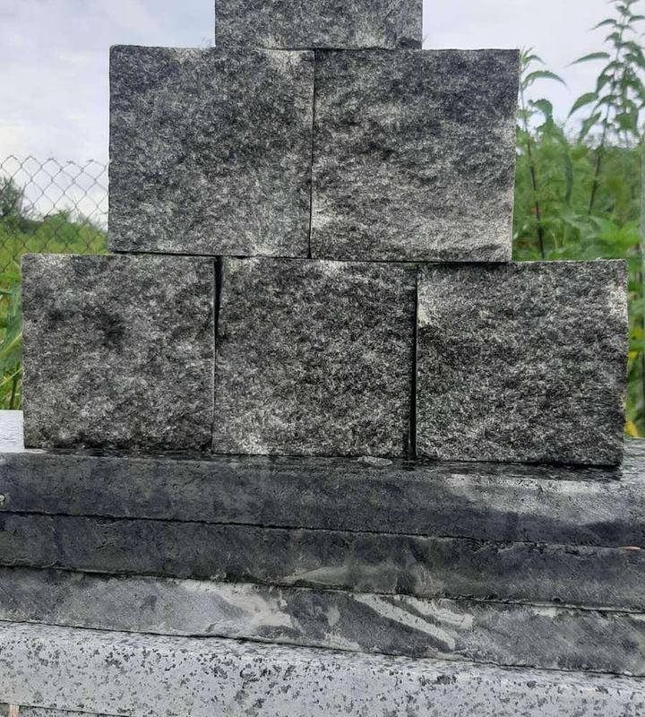 3924293059 granitnaya bruschatka pileno kolotaya.jpg